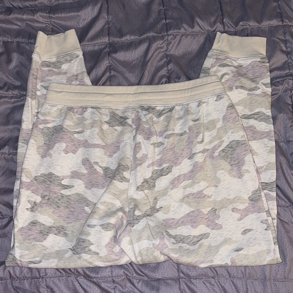 Old Navy sweats - Picture 5 of 7